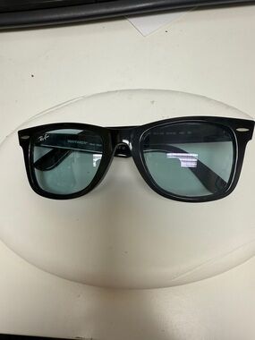 Ray-Ban Black Frame Sunglasses with blue.
Original wayfarer